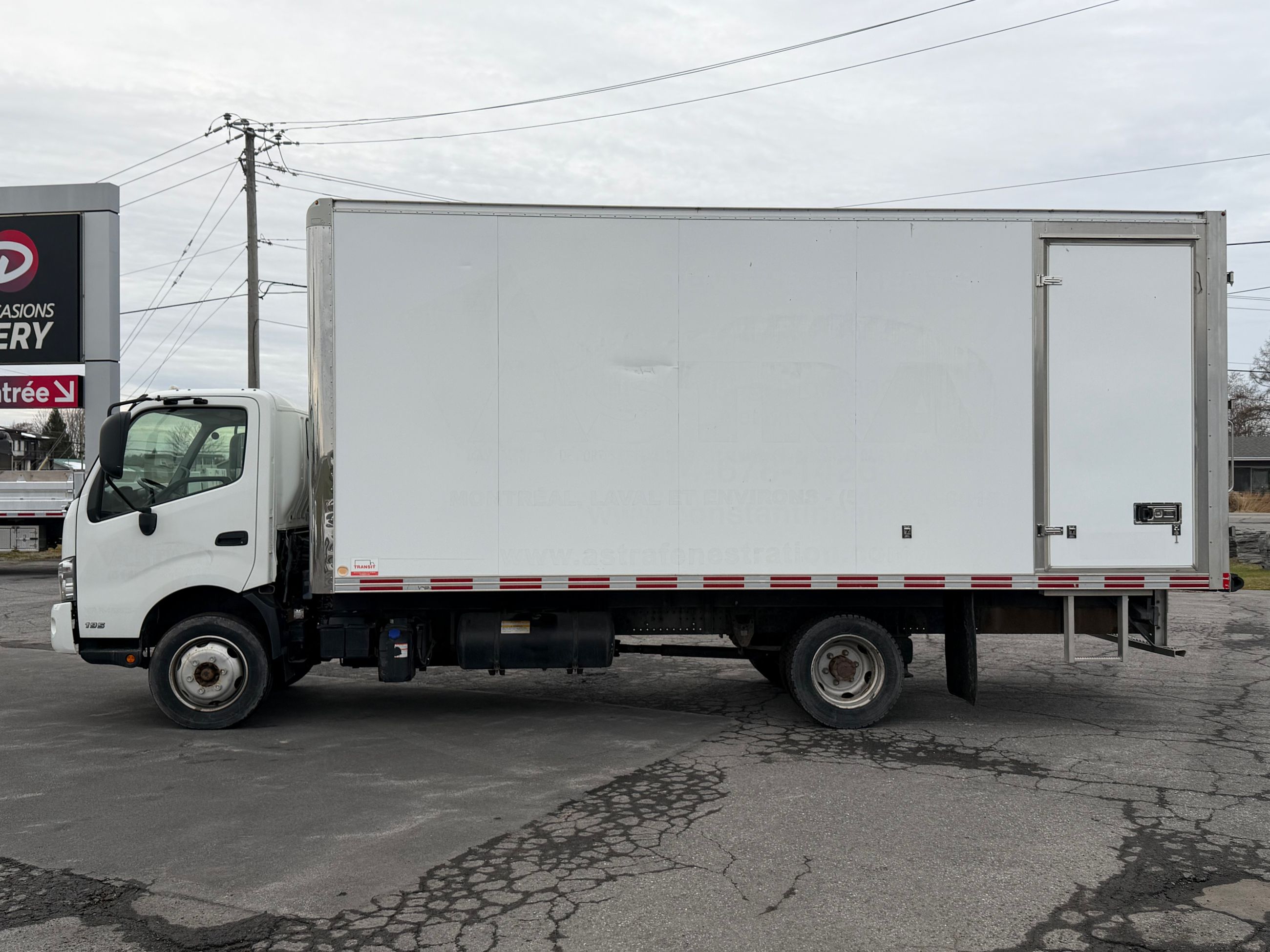 2018 Hino 195