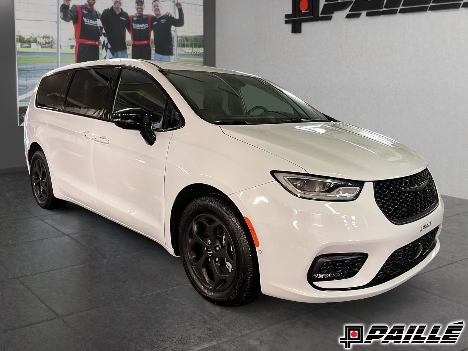 2024 Chrysler Pacifica Hybrid