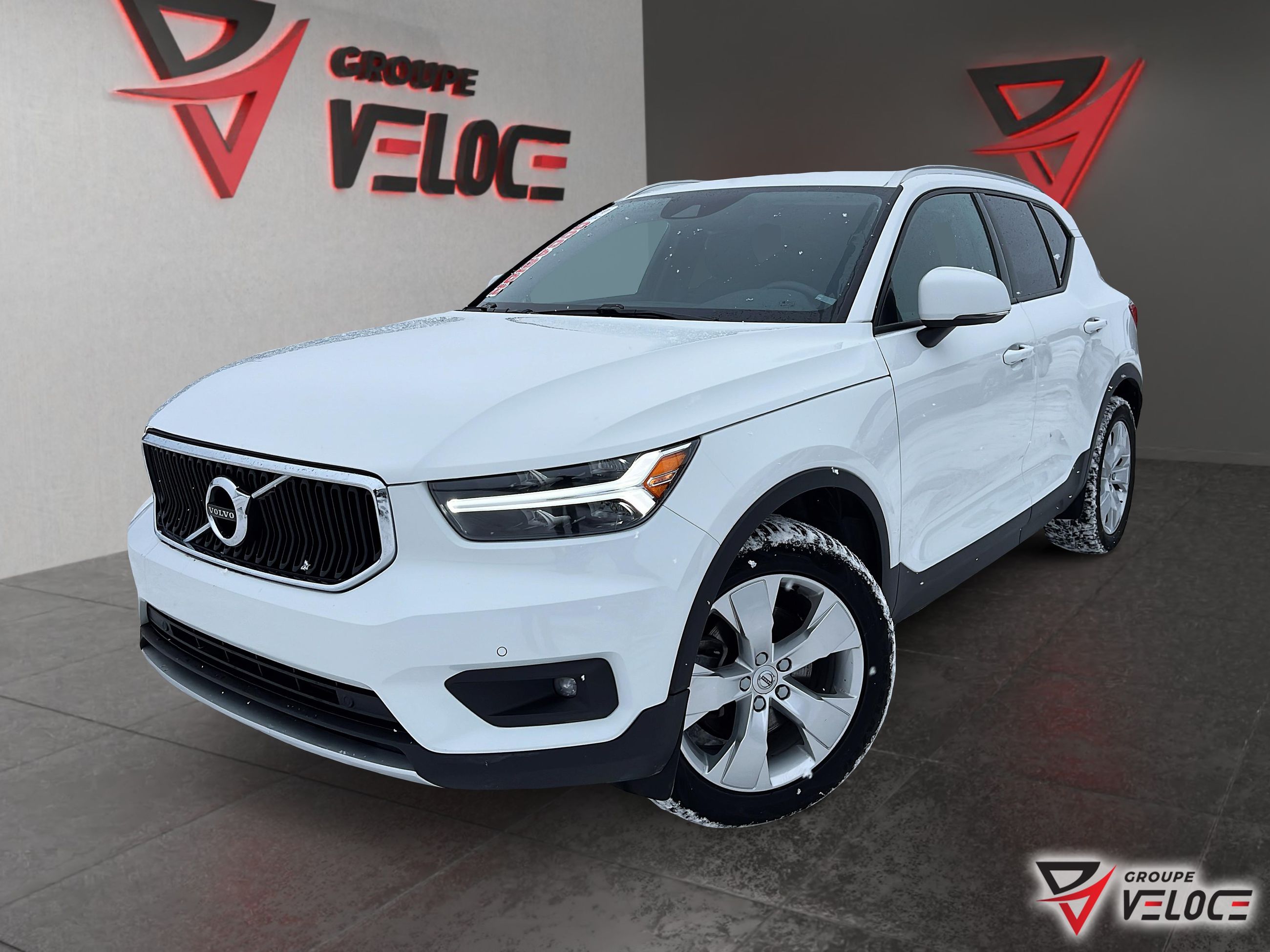 2022 Volvo XC40