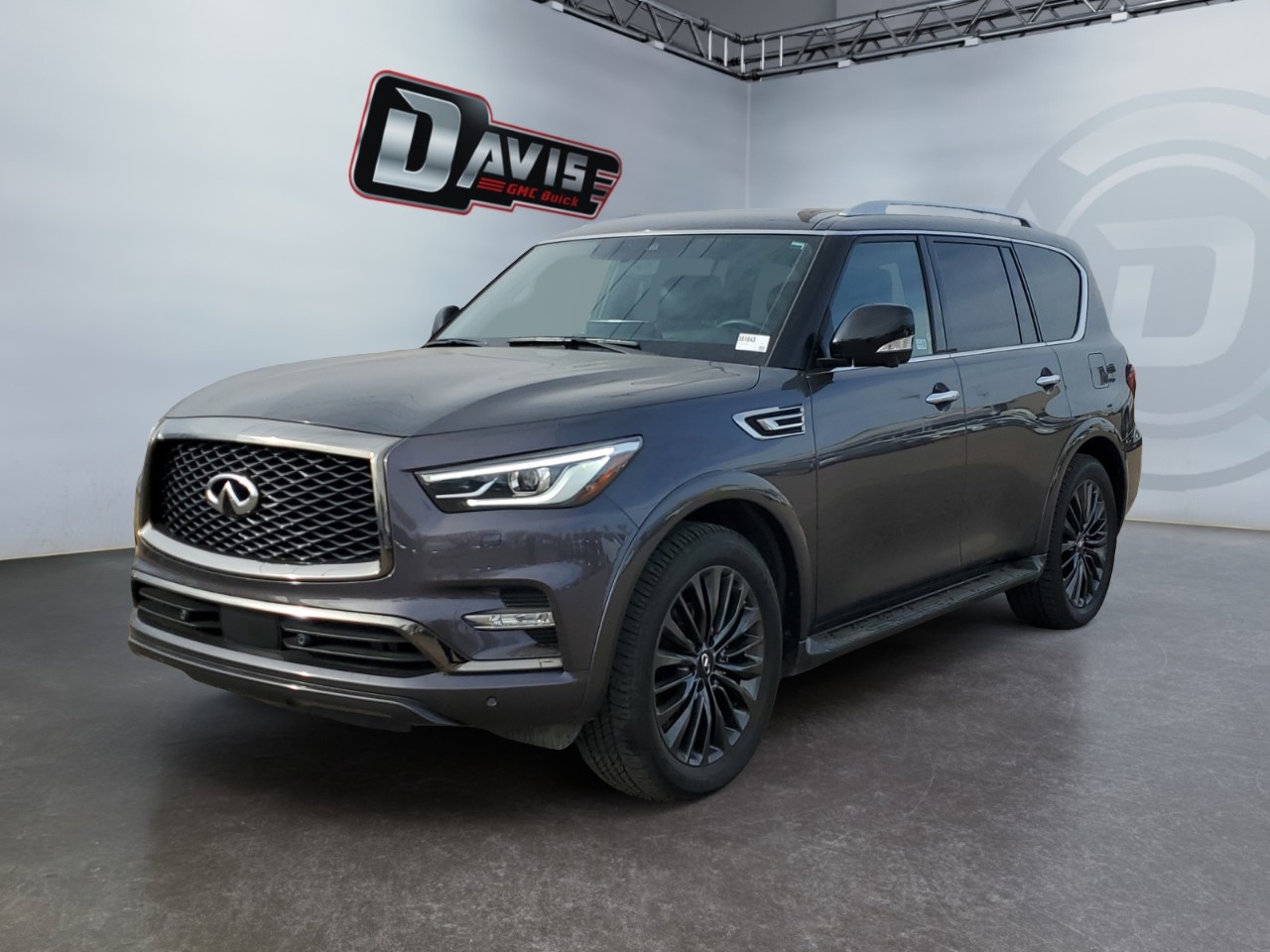 2023 INFINITI QX80