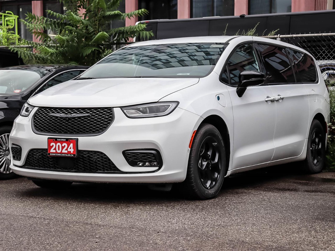 2024 Chrysler Pacifica Hybrid