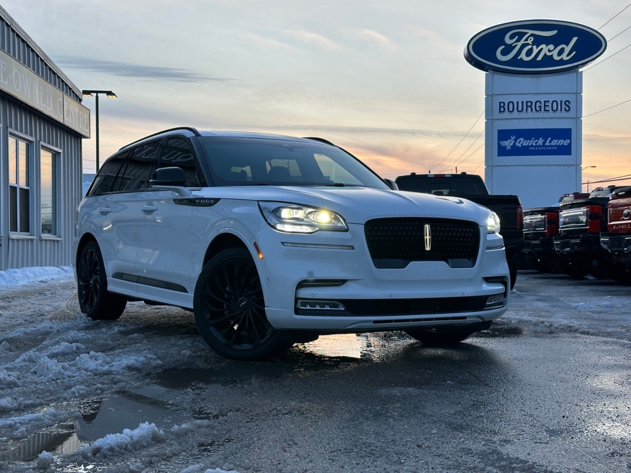 2023 Lincoln Aviator