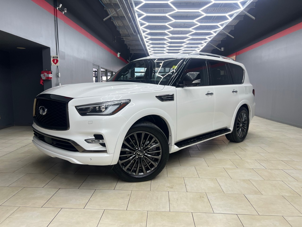 2024 INFINITI QX80