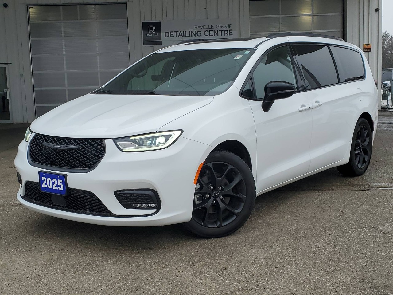 2025 Chrysler Pacifica