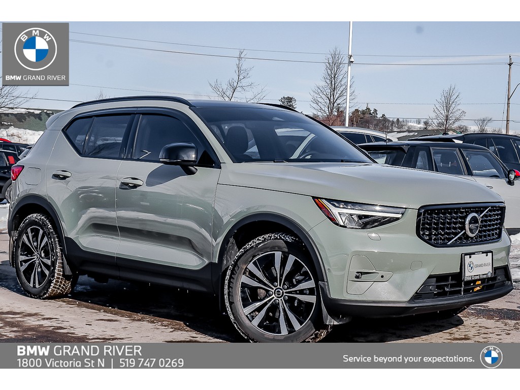 2023 Volvo XC40