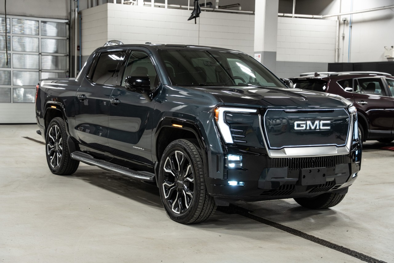 2025 GMC Sierra EV