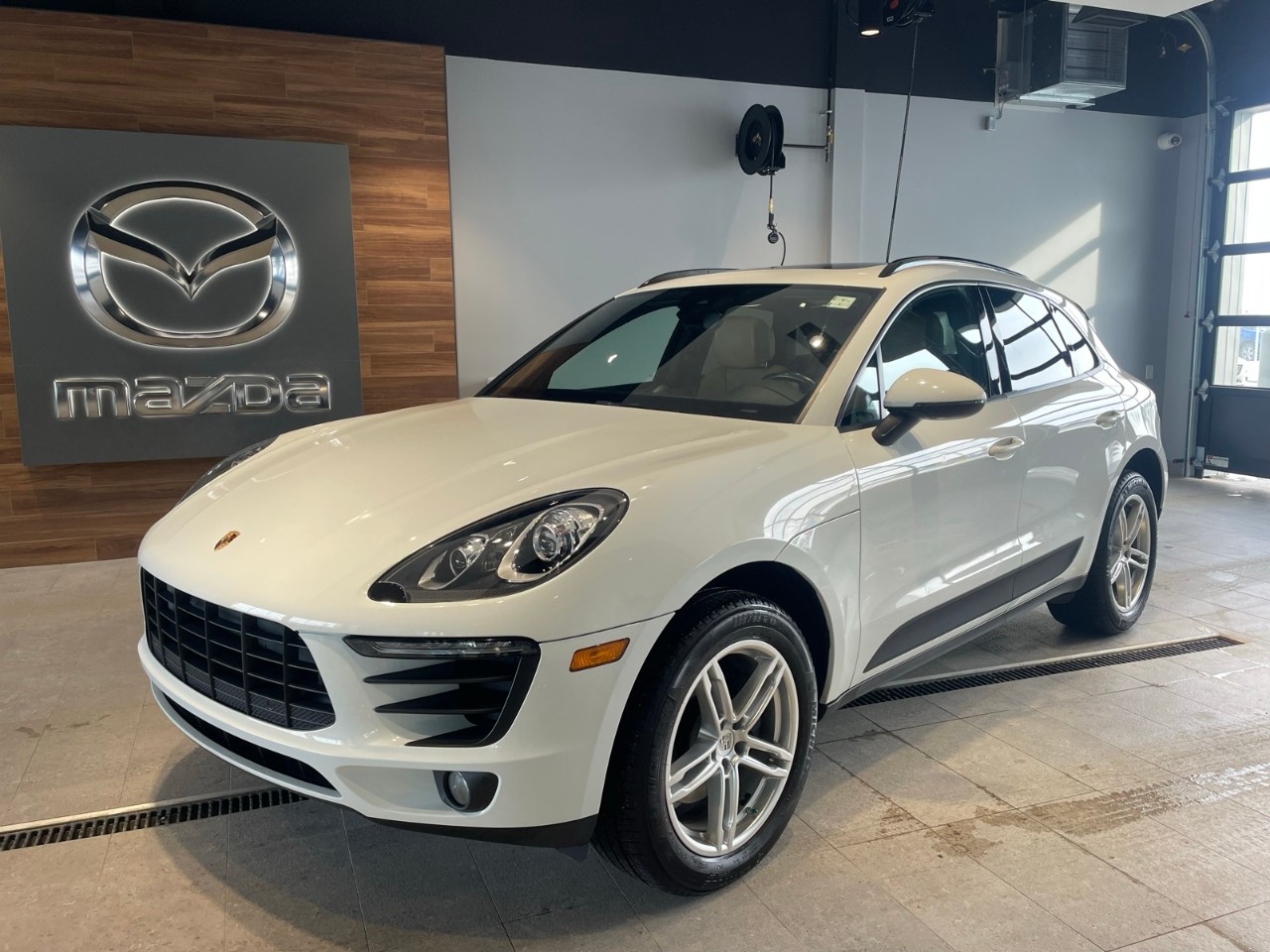 2017 Porsche Macan
